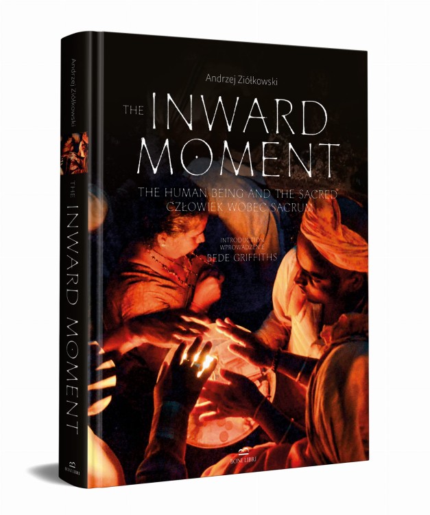 The-Inward-Moment_cover_3D (1).jpg